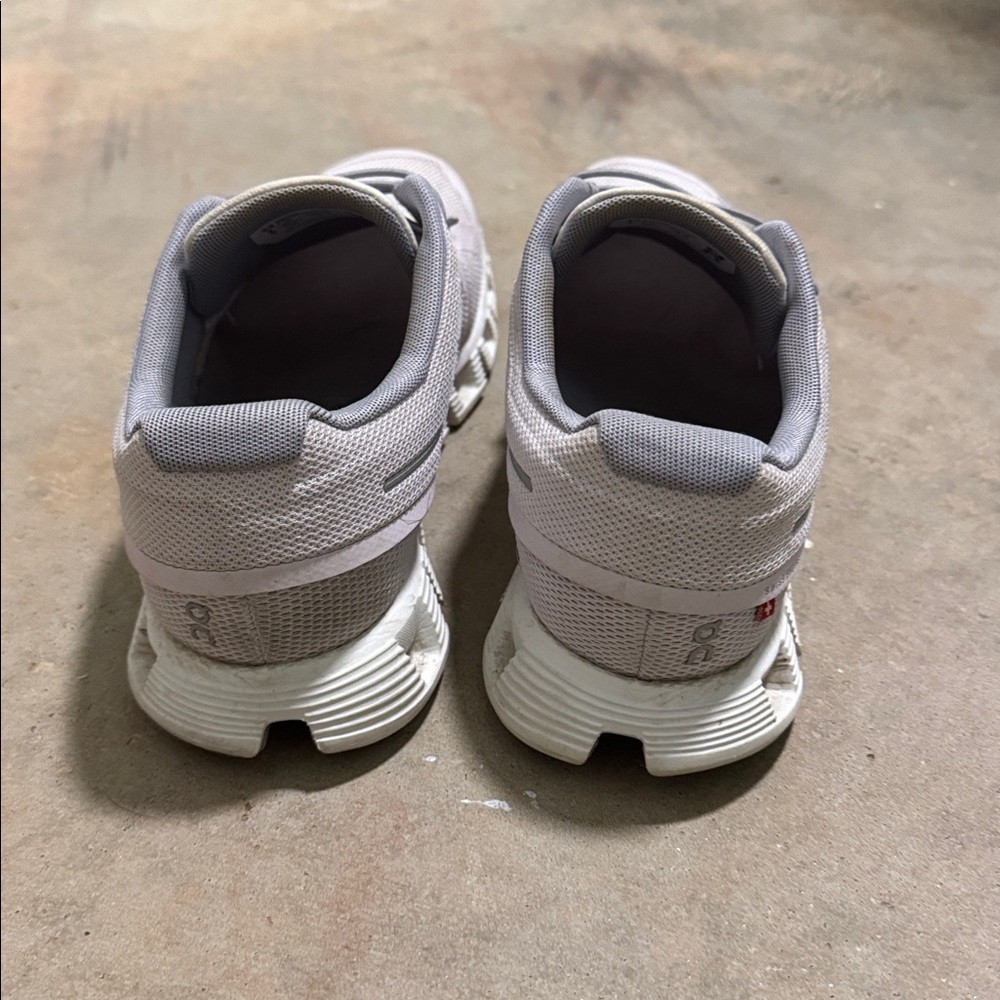 On Cloud 5 - image 4